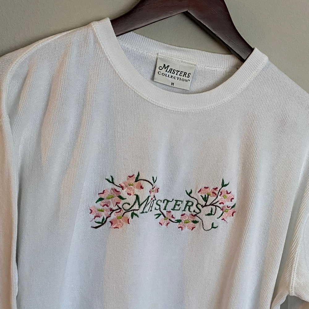 Masters Collection VTG Ladies White Embroidery MASTERS & Flowers Crew Sweater. M